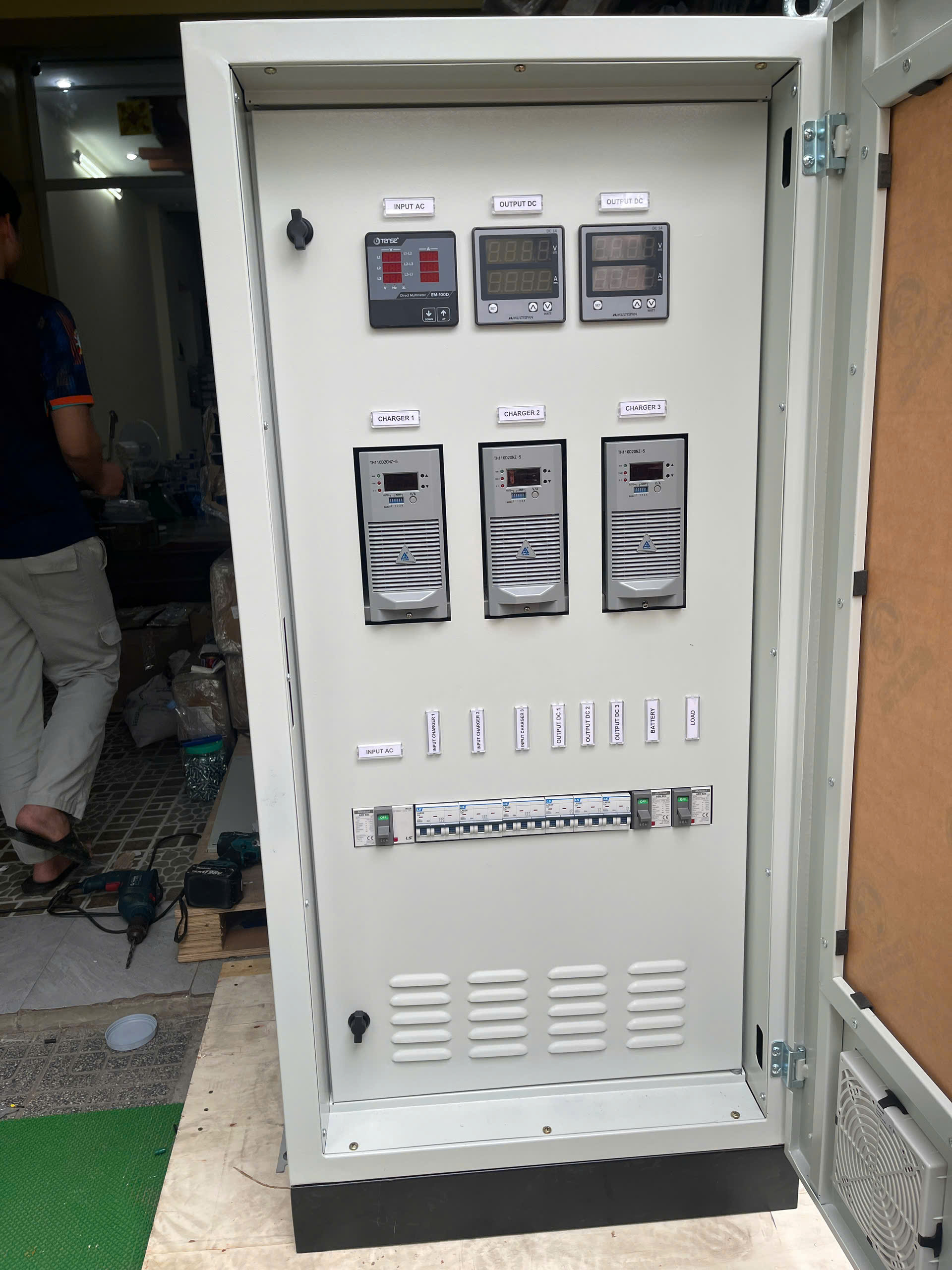 Hệ thống tủ nạp DC trong các nhà máy điện