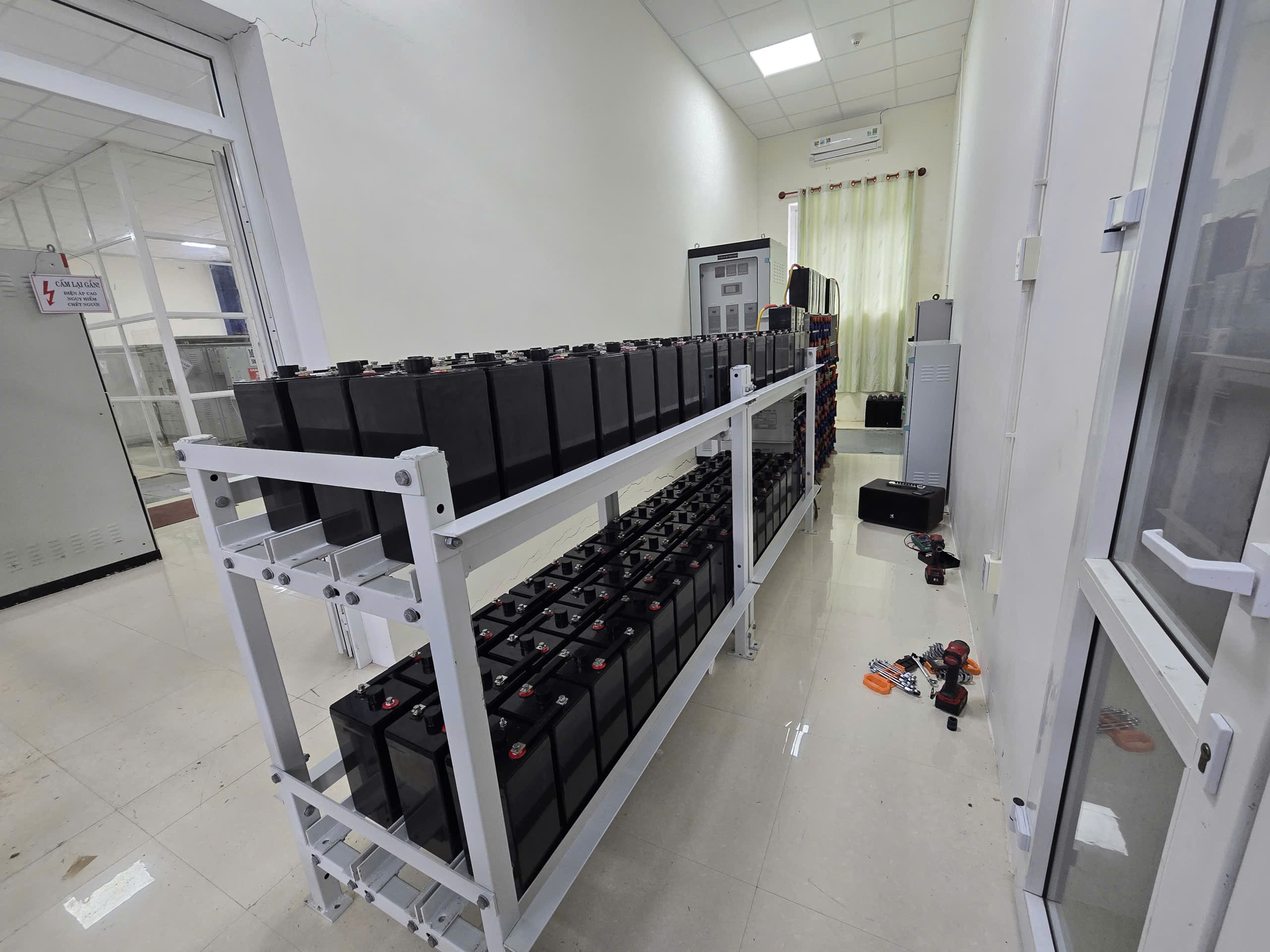 Cung cấp lắp đặt hệ thống tủ sạc DC + Ắc quy